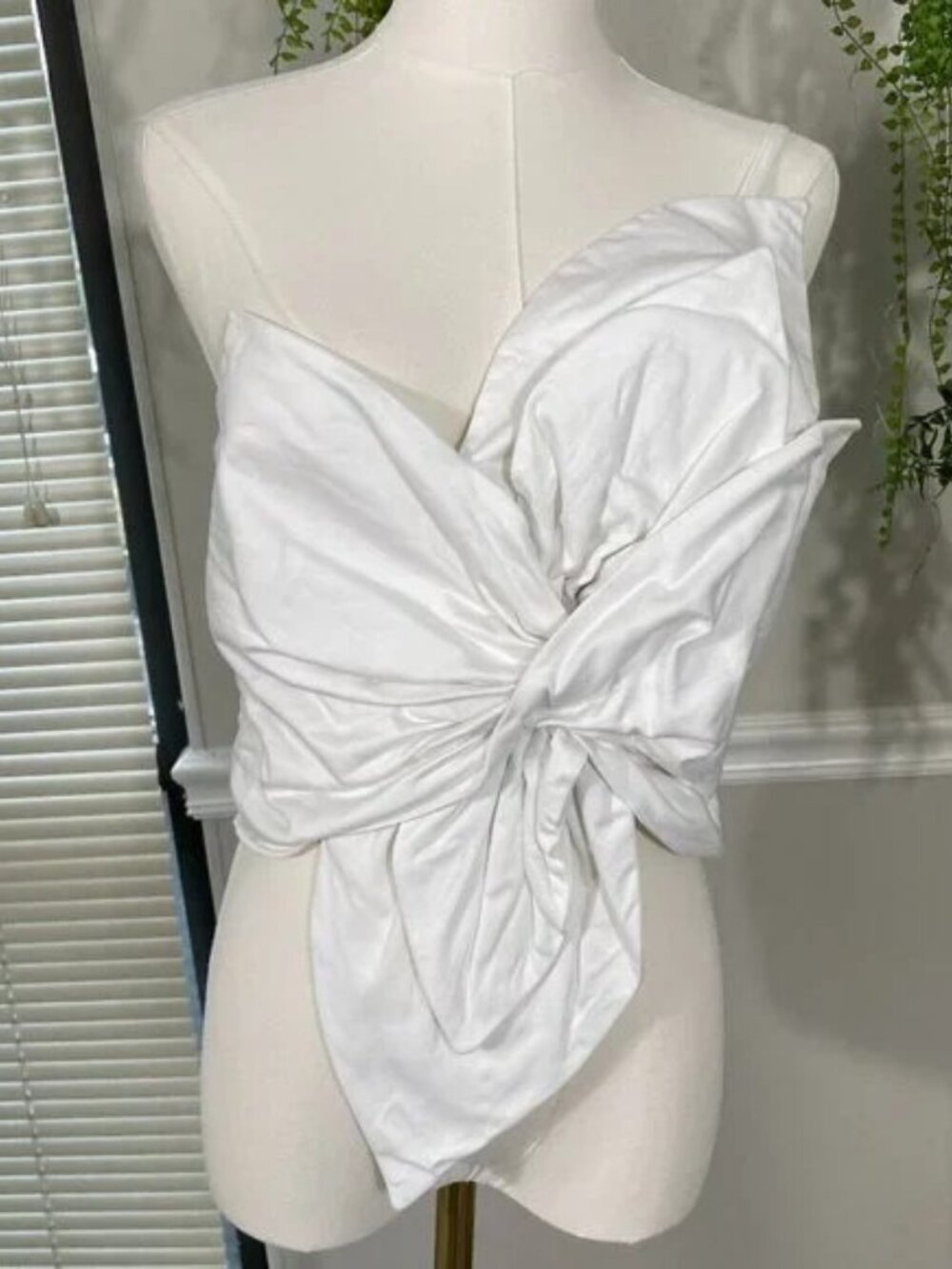 Just Bee Queen | Orchid Top